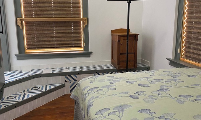 Red Cloud Apartamento | Town Center Red Cloud Loft Apartment in Willa Cather country
