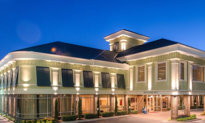 West Ashley Hotel | Town & Country Inn and Suites