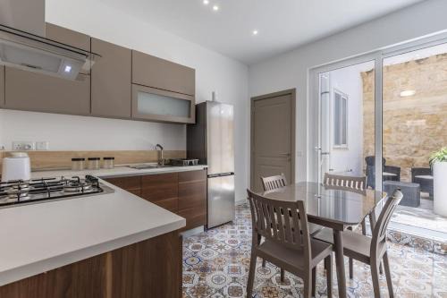 Luqa Apartamento | Town House in the Heart of Luqa - close to Malta International Airport