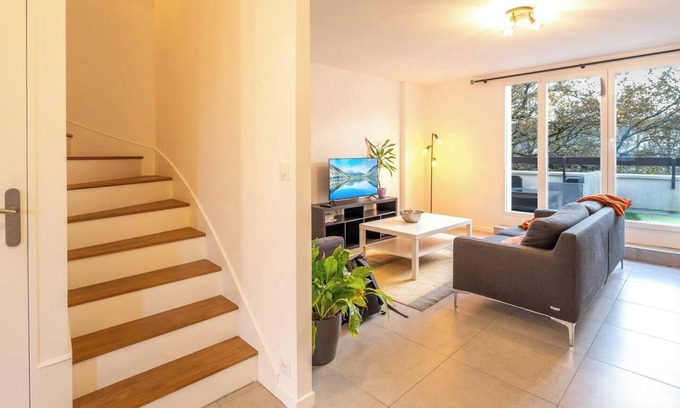 La Poterie Casa | Town house with terrace Near subway