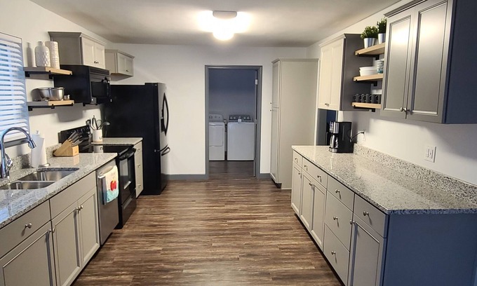 Westfield Casa | Towne and Out of Westfield - 5 min from Grand Park - 20 Min from Downtown Indy!
