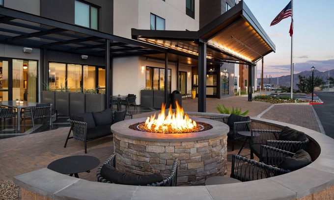 Las Vegas Hotel | TownePlace Suites by Marriott Las Vegas North I-15