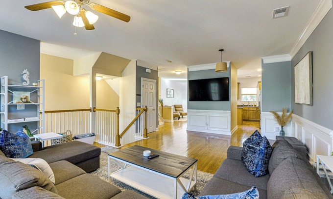 Ladson Casa | Townhome 3 Mi to Wescott Park & Golf Course!
