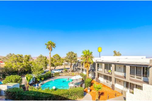 Barstow Hotel | Townhouse Barstow On Historic Route 66 CA I 15