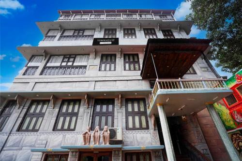 Varanasi Hotel | Townhouse Heritage Scindia Ghat