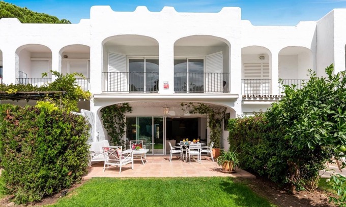 Marbella Cabaña | Adosada en Peña Blanca para 6 personas | Nueva Andalucia