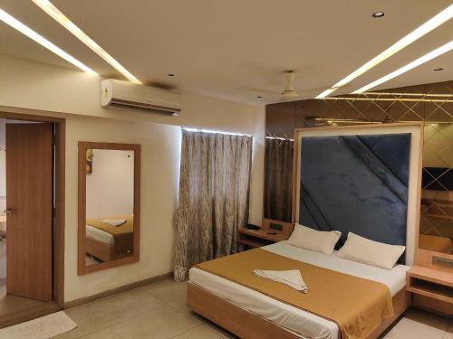 Bhiwandi Hotel | Townhouse Oak New Nashik Highway Kalyan Bhiwandi