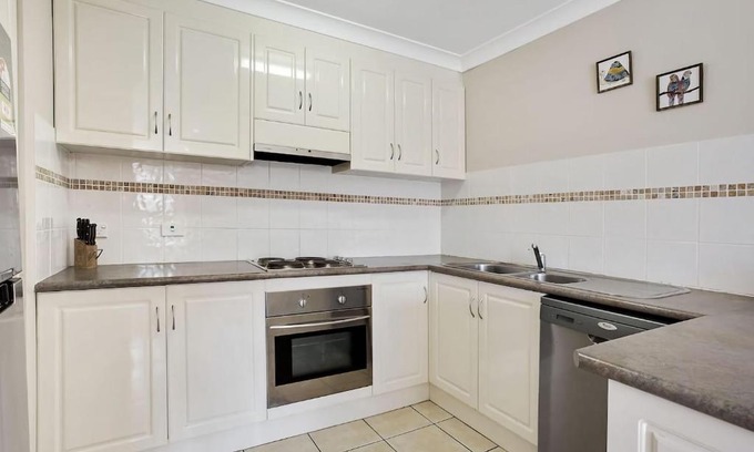 Nelson Bay Casa | Townhouse on Tomaree - Central to CBD