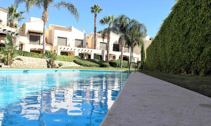 Roda Casa | Townhouse overlooking the pool