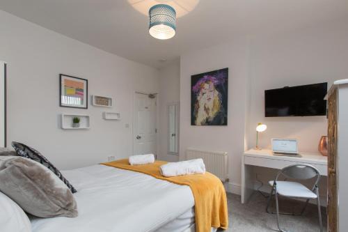 Crewe Casa | Townhouse PLUS @ 130 West Street Crewe