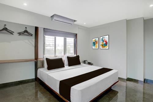 Nashik Hotel | Townhouse Skyboat XLO Point