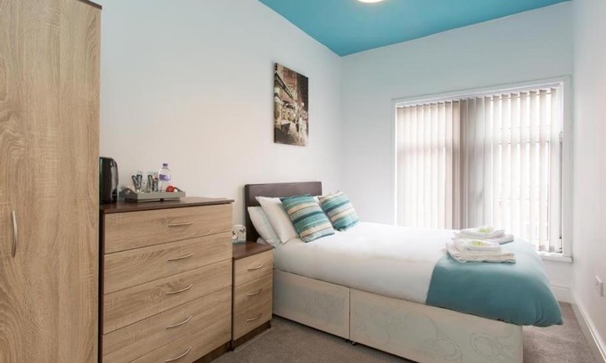 Crewe Casa | Townhouse @ Westminster Street Crewe