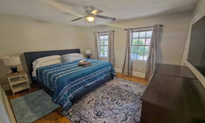 Dilworth Casa | Townhouse with Table Tennis