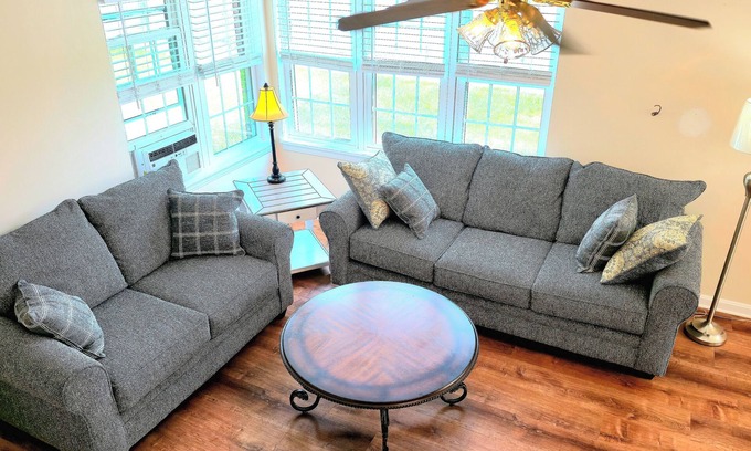 Boardman Casa | Townhouse99 Two bedrooms, One Bathroom, Sleeps Six