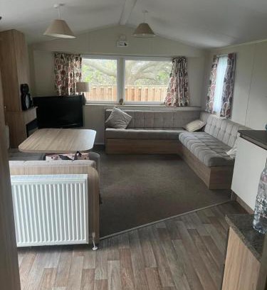 Towyn Casa | Towyn - 3 Bed Caravan - Pet Friendly