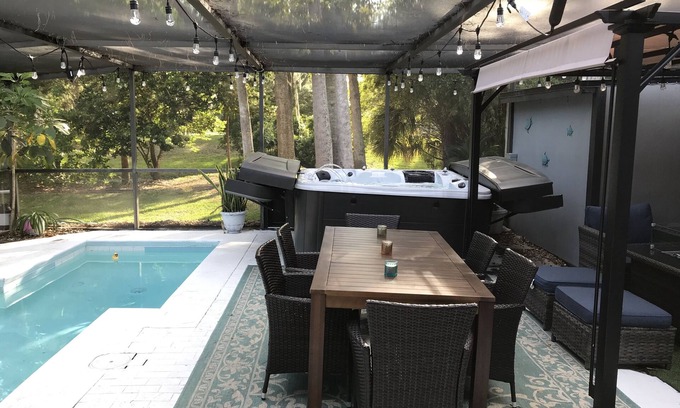 Palm Valley Casa | TPC Sawgrass Coastal Retreat-Pool, Hot tub, golf, beach, pickle ball Mayo Clinic