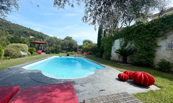 La Roquette-sur-Var Otro | Très Beau mas Avec Piscine Chauffée et Jacuzzi Dans Larrière Pays Niçois