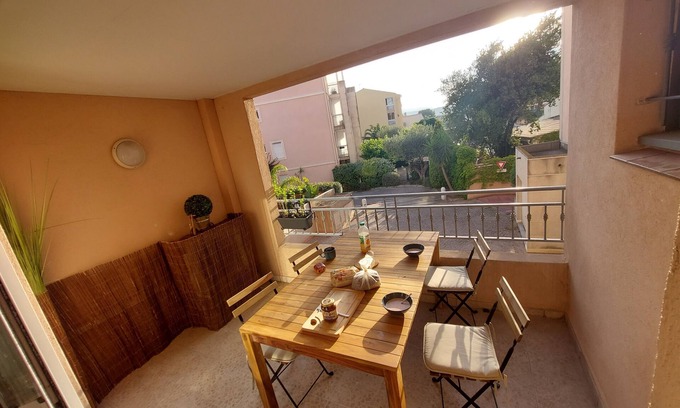 Sanary-sur-Mer Apartamento | Très Beau T2 Neuf, Calme, Terrasse, au Cœur de Sanary + box Fermé en Sous-sol
