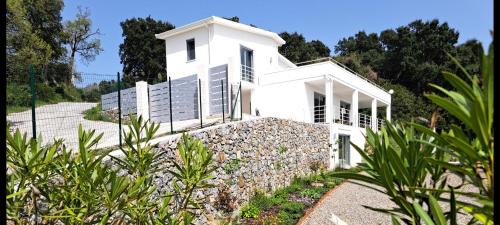 Ispani Apartamento | Tra Montagne e Mare