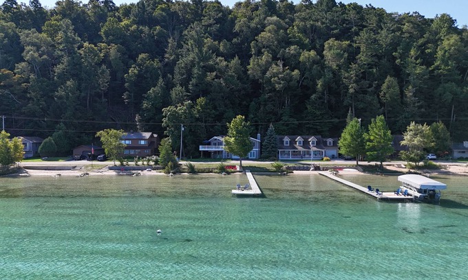 Frankfort Casa | Trader Scott's - GORGEOUS LAKEFRONT HOME WITH PRIVATE DOCK AND BONFIRE RING!