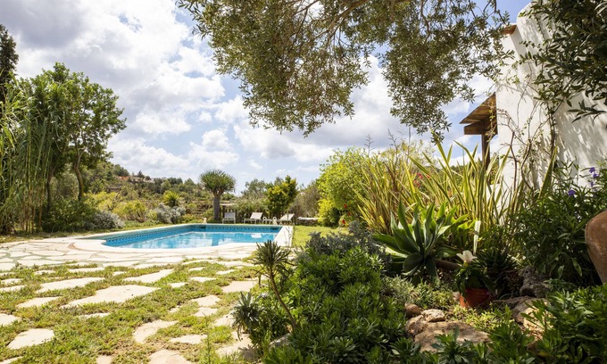 Sant Josep de sa Talaia Cabaña | Casa rural tradicional ibicenca con piscina privada y amplios jardines