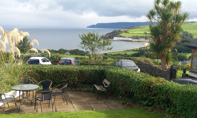 Cushendun Casa | Traditional 5 bedroom house overlooking Cushendun bay. Pet friendly.