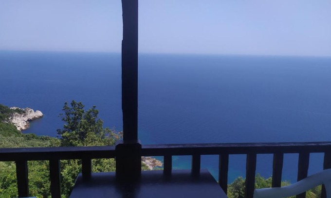 Tsagarada Apartamento | Traditional apartment in Mylopotamos Beach