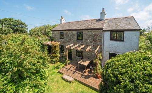 Saint Erth Praze Casa | Traditional Cornish Cottage in the Countryside.