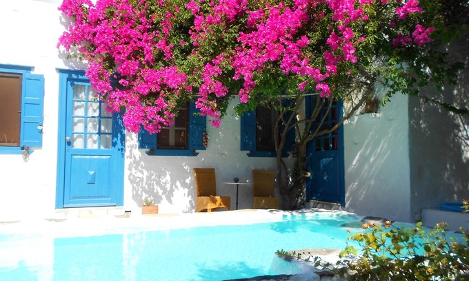 Syros Casa | Traditional Cycladic country home