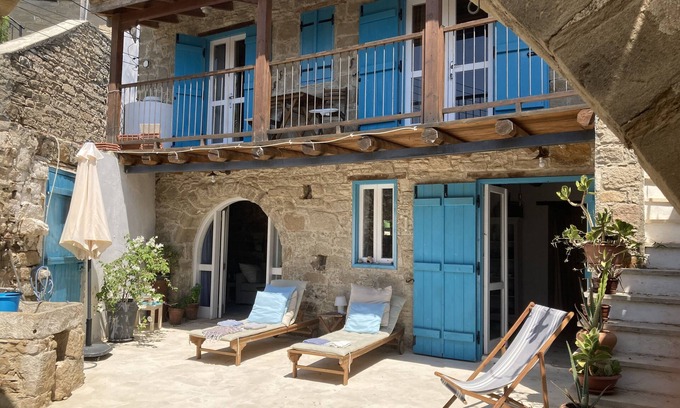 Tochni Casa | Traditional detached house in the heart of the village