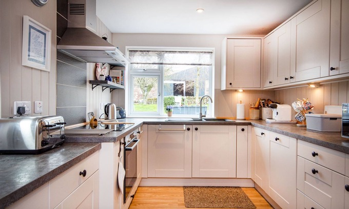 Golspie Cabaña | Traditional Highland semi-detached old stone cottage