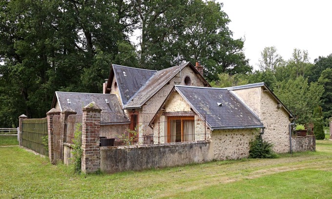 Raizeux Casa | Traditional Holiday Home in Raizeux with Terrace