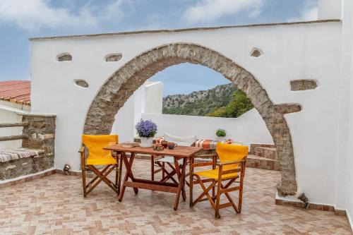 Koronos Casa | Traditional House in Koronos