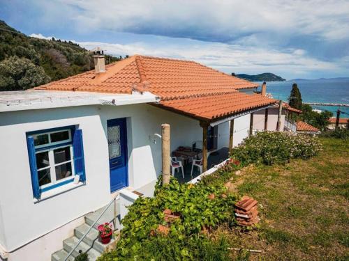 Platana Casa | Traditional house near the sea
