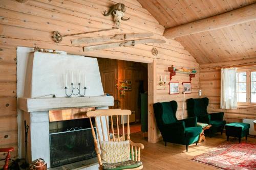 Al Casa | Traditional Log Cabin At Reineskarvet
