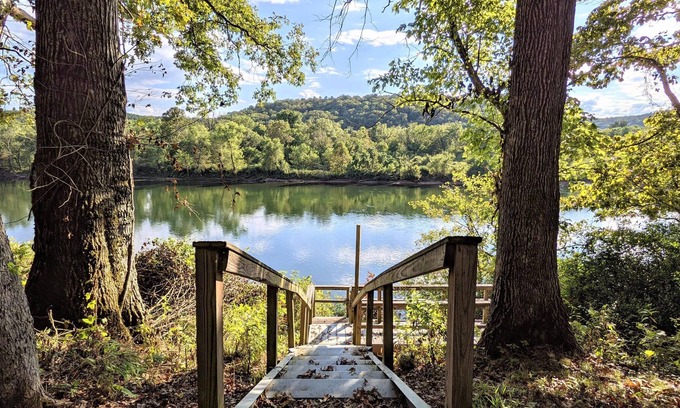 Boswell Casa | Trail's End River Cabin ~ remote with fiber wifi