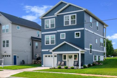 South Haven Casa | Trailside Treasure - Pool access new construction