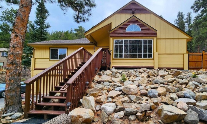 Downieville-Lawson-Dumont Casa | Tranquil Retreat: Your Perfect Family Getaway w/Infared Sauna
