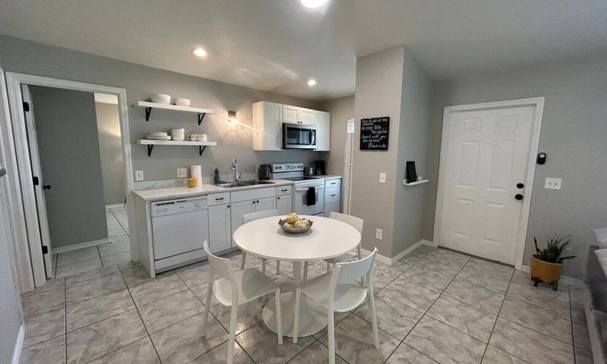 Rotonda Heights Condominio | Tranquil 2 BR/2 BA condo in Rotonda West with screened lanai, and canal