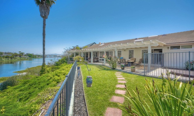 Lake San Marcos Casa | Tranquil 3-bedroom Lakefront Retreat with Private Dock in Lake San Marcos