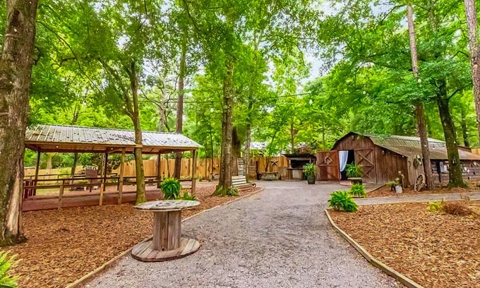 Wilmer Otro | Tranquil 30-Acre Venue with Stunning Waterfront and Versatile Event Spaces