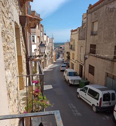 Cervera del Maestrat Casa | Tranquil and Spacious Townhouse in Historical and Picturesque Cervera Del Maestre