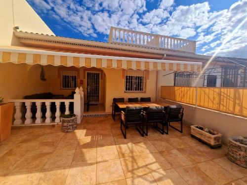 Quesada Casa | Tranquil Bungalow Retreat