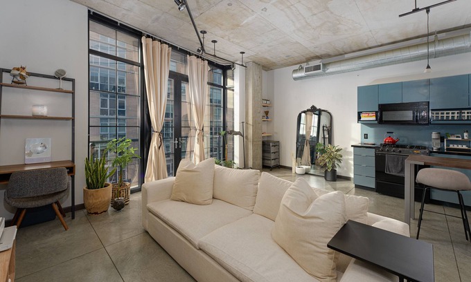 Pearl District Condominio | Tranquil Condo in the Pearl Ideal for Long Stays
