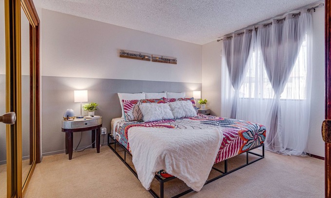 Paradise Condominio | 🌈Tranquil condo with cozy king beds🌈decaf/ regular coffee✨work from🏡✨fast wifi✨