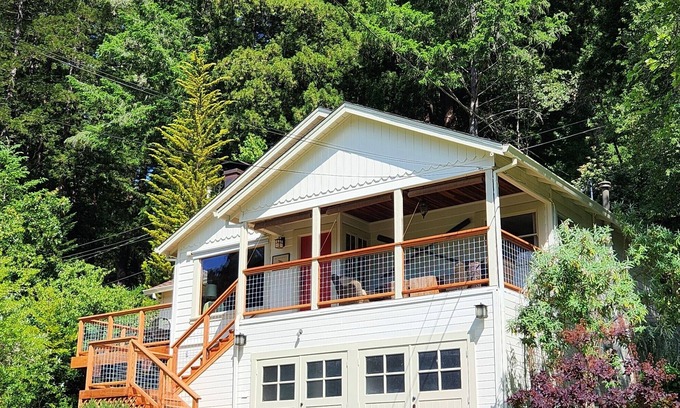 Guerneville Cabina | Tranquil cottage nestled among trees, Guerneville