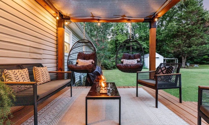 Boiling Springs Casa | Tranquil & Cozy ~ Queen Beds, Porch, Backyard, BBQ