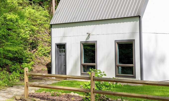 Canandaigua Apartamento | Tranquil creek side retreat