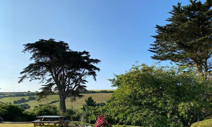 Hope-Cove Casa | Tranquil family retreat, large plot, splendid view