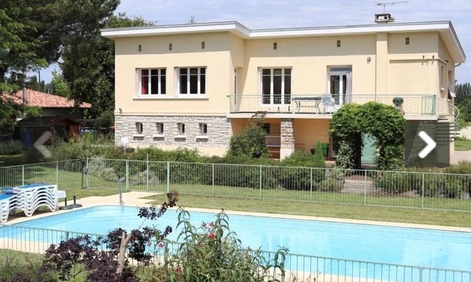 Le Ledat Apartamento | Tranquil fishing & swimming spot on the River Lot